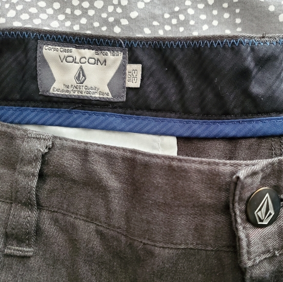 Men's Dark Grey Volcom Shorts - Picture 3 of 4